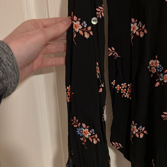 Express Long Sleeve Tunic Top - Picture 5 of 11